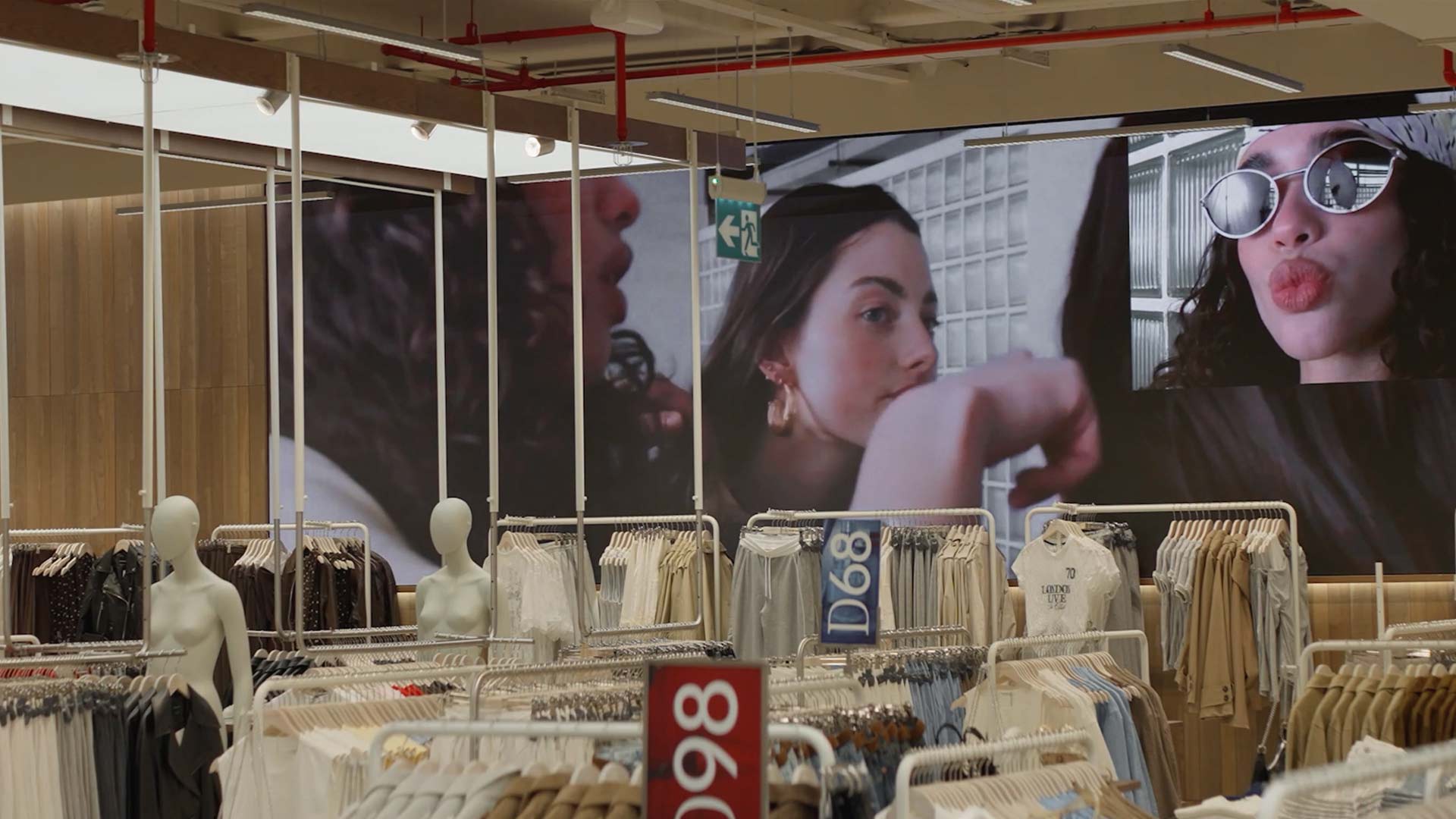 Large-format LED display installed by TRISON in Stradivarius store at Mall of Istanbul, Turkey