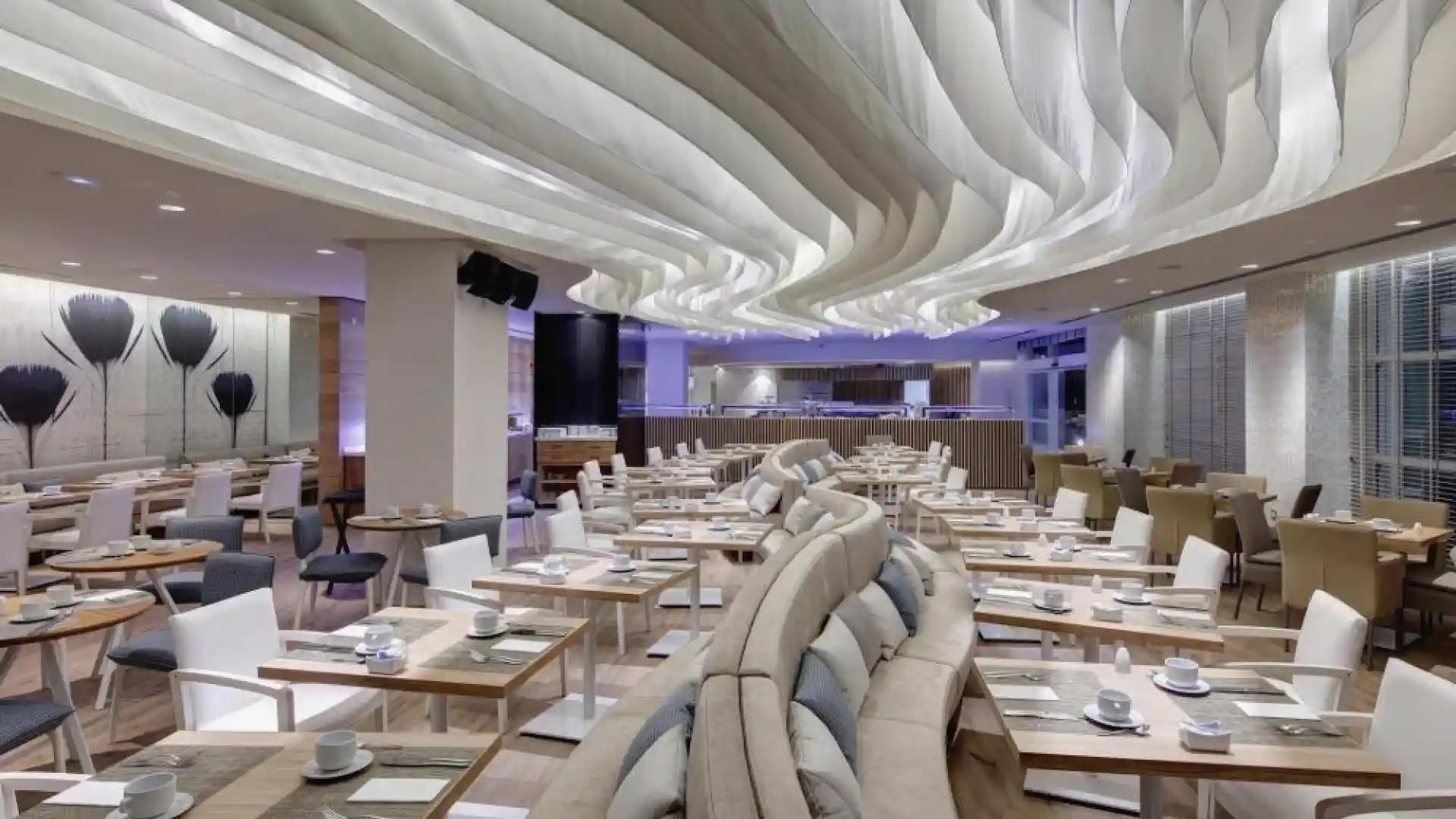 Digitale audiovisuelle Installation zur Verbesserung der Ankunft der Gäste im Luxushotel Amàre Marbella