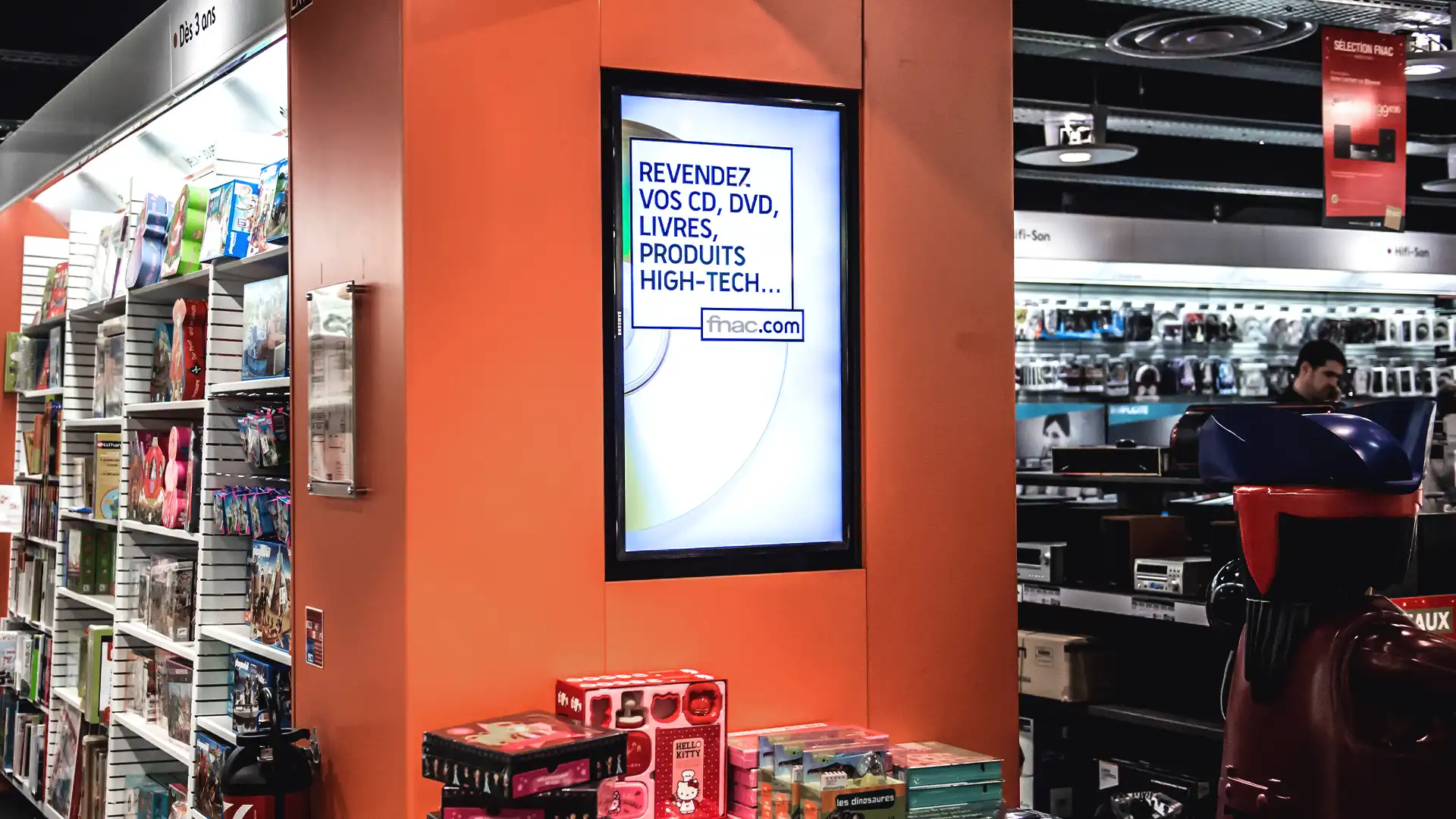 4K LED-Installation bei Fnac Ternes zur Verstärkung der internen Werbebotschaft