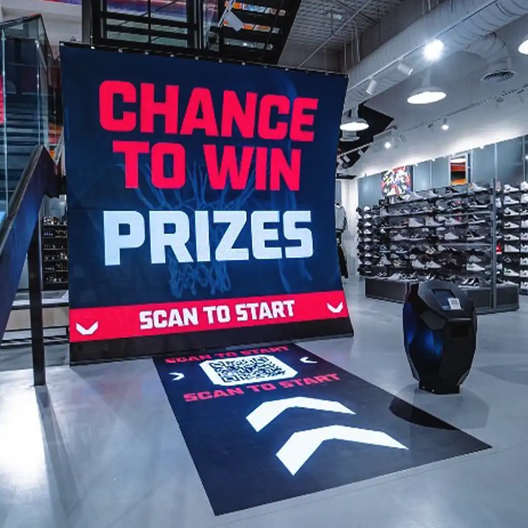 La chasse au trésor numérique Striper Quest guide les clients à travers Foot Locker Paris.