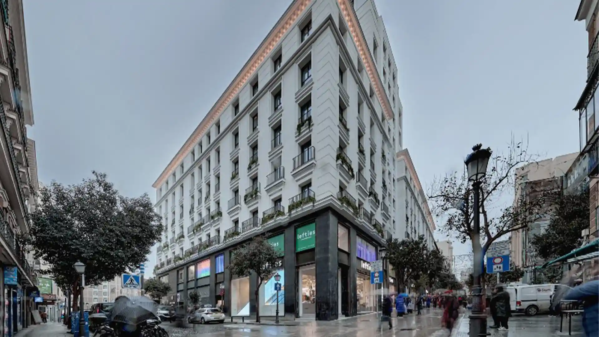 Immersive digital installation inside the Lefties store with synchronized LED displays and interactive technology, representing the strategic insight behind the upgraded customer experience