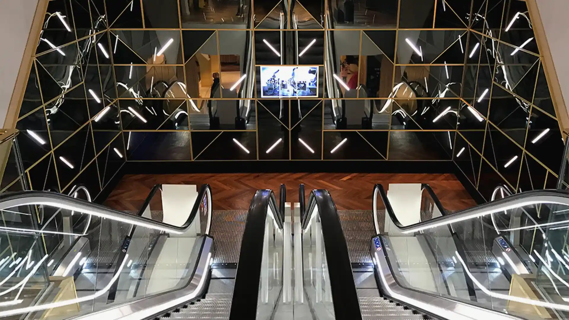 Im ODEON Leicester Square wurden digitale Innenplakate und hochauflösende Displays installiert.