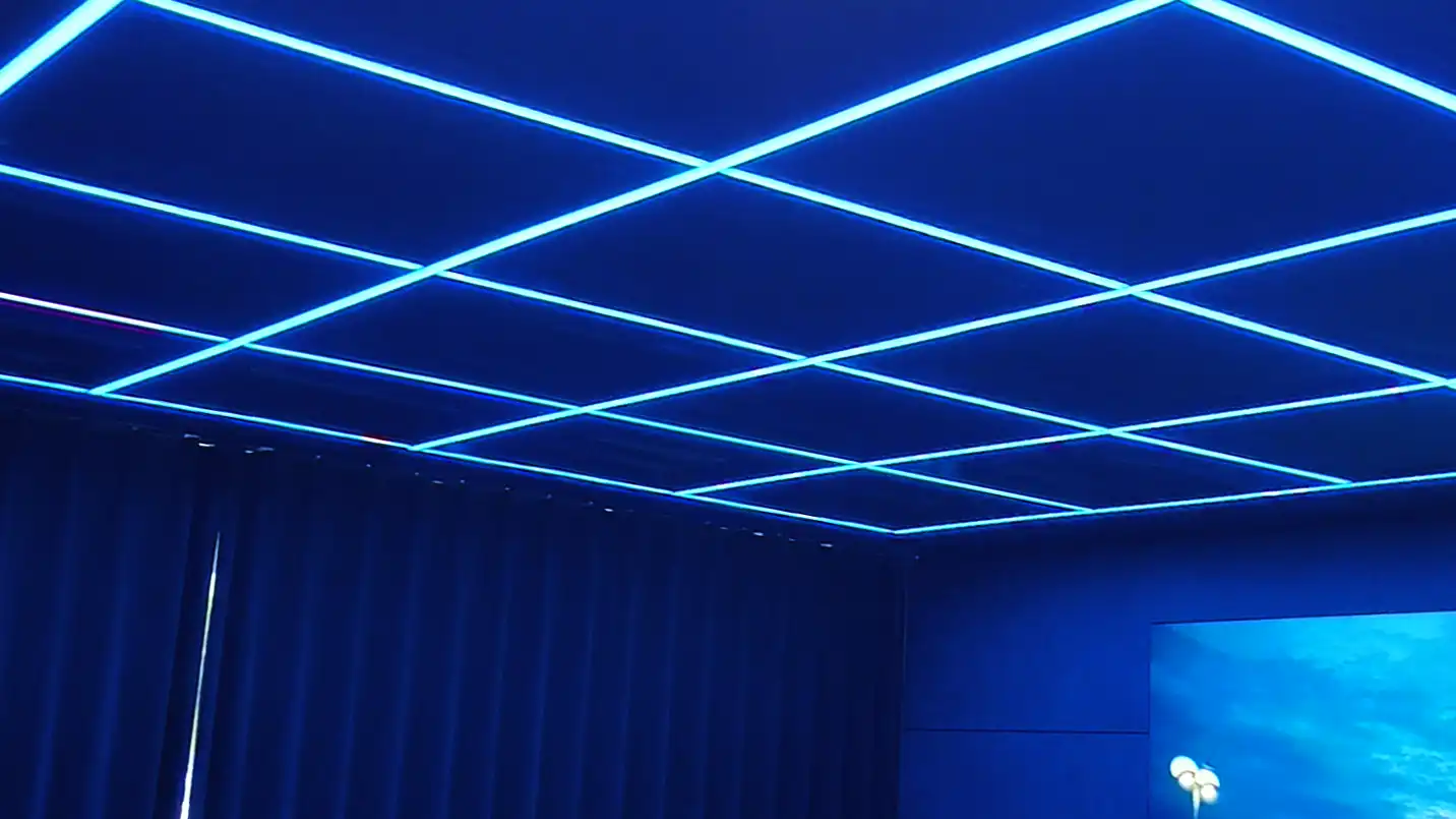 Séquence d'éclairage synchronisé lors de la cérémonie immersive de livraison des véhicules chez Porsche Shanghai.