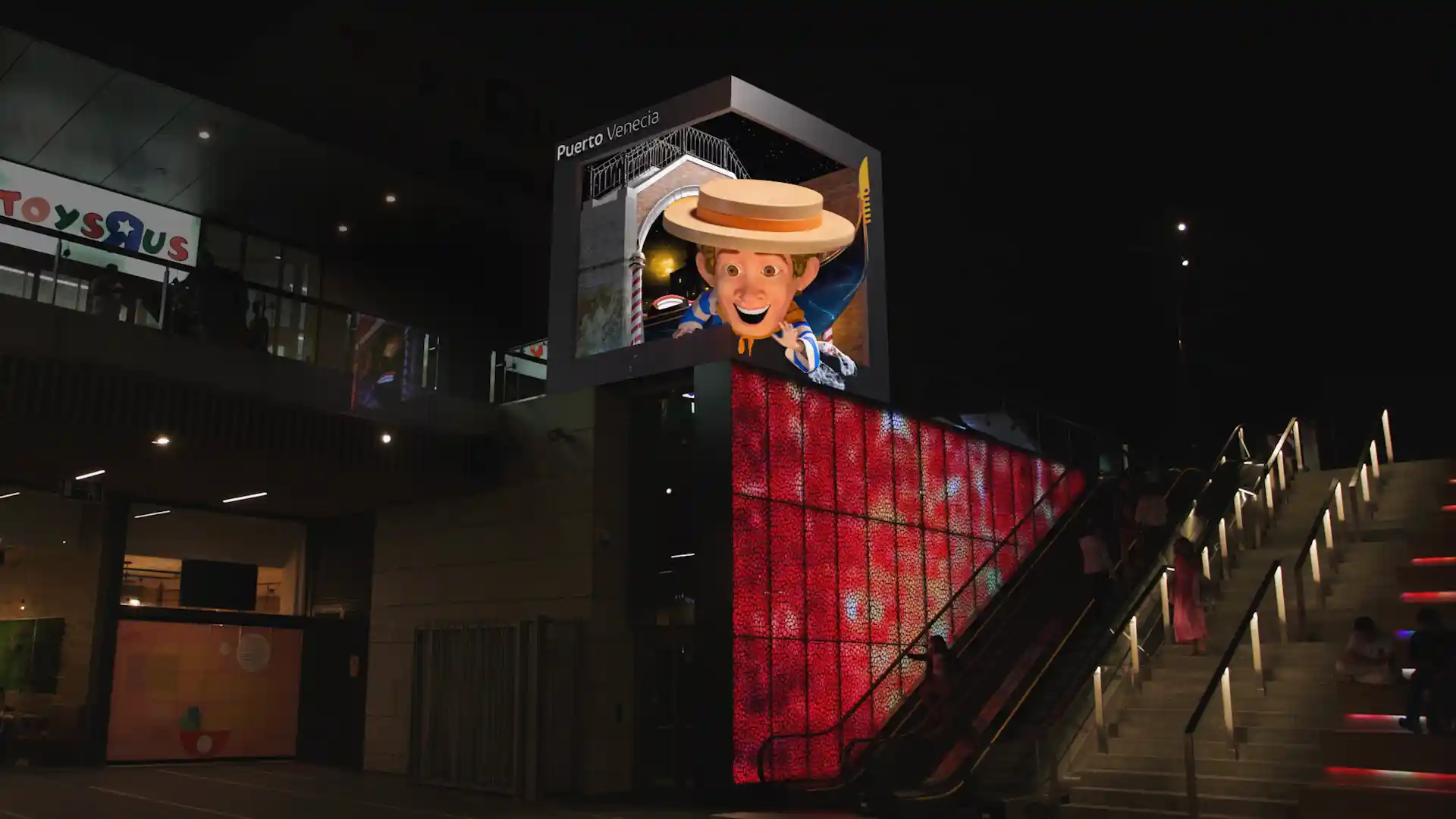 Immersive 3D digital installation attracting visitors inside Puerto de Venecia