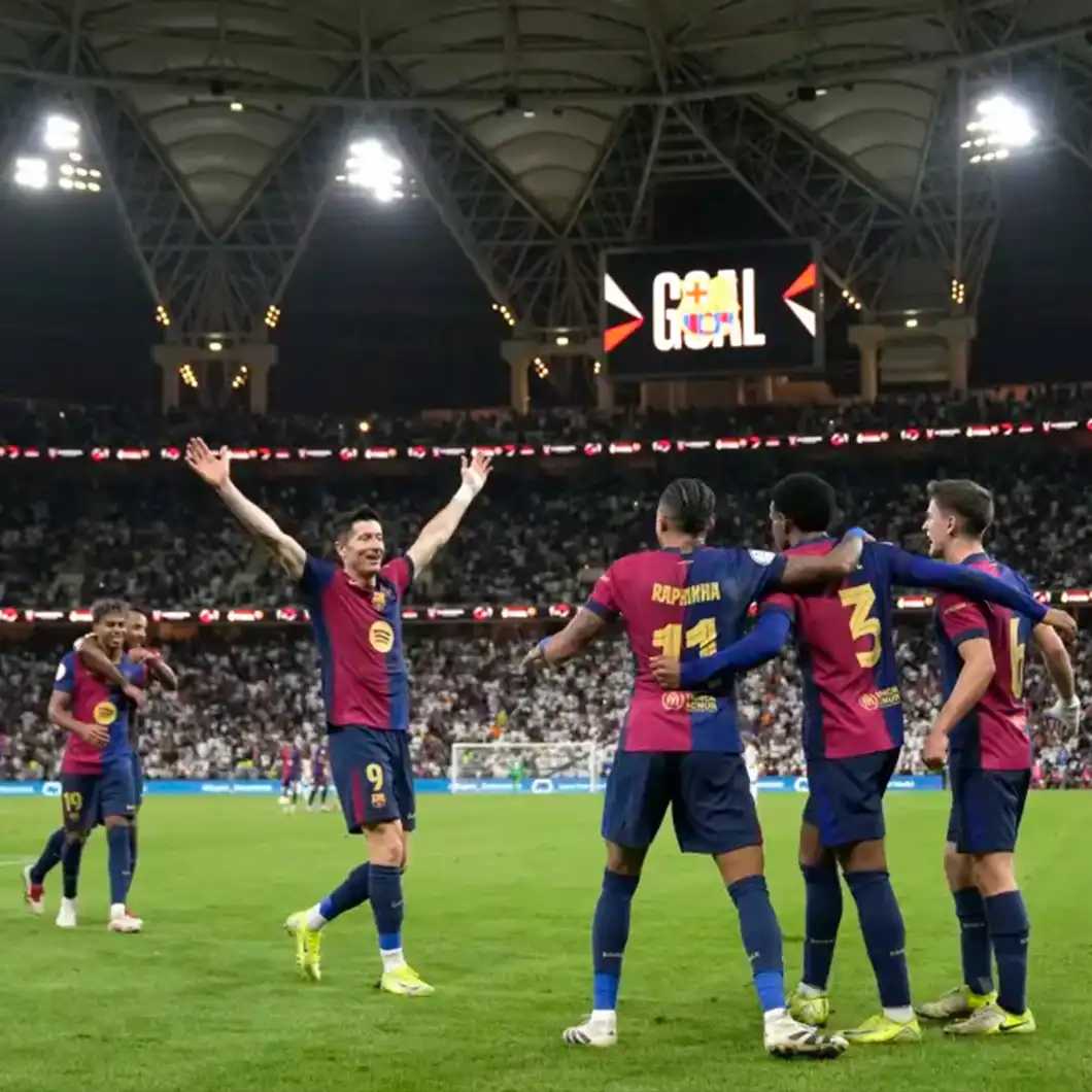 Branding-Visuals, die das Prestige des spanischen Supercups 2025 in Saudi-Arabien unterstreichen.