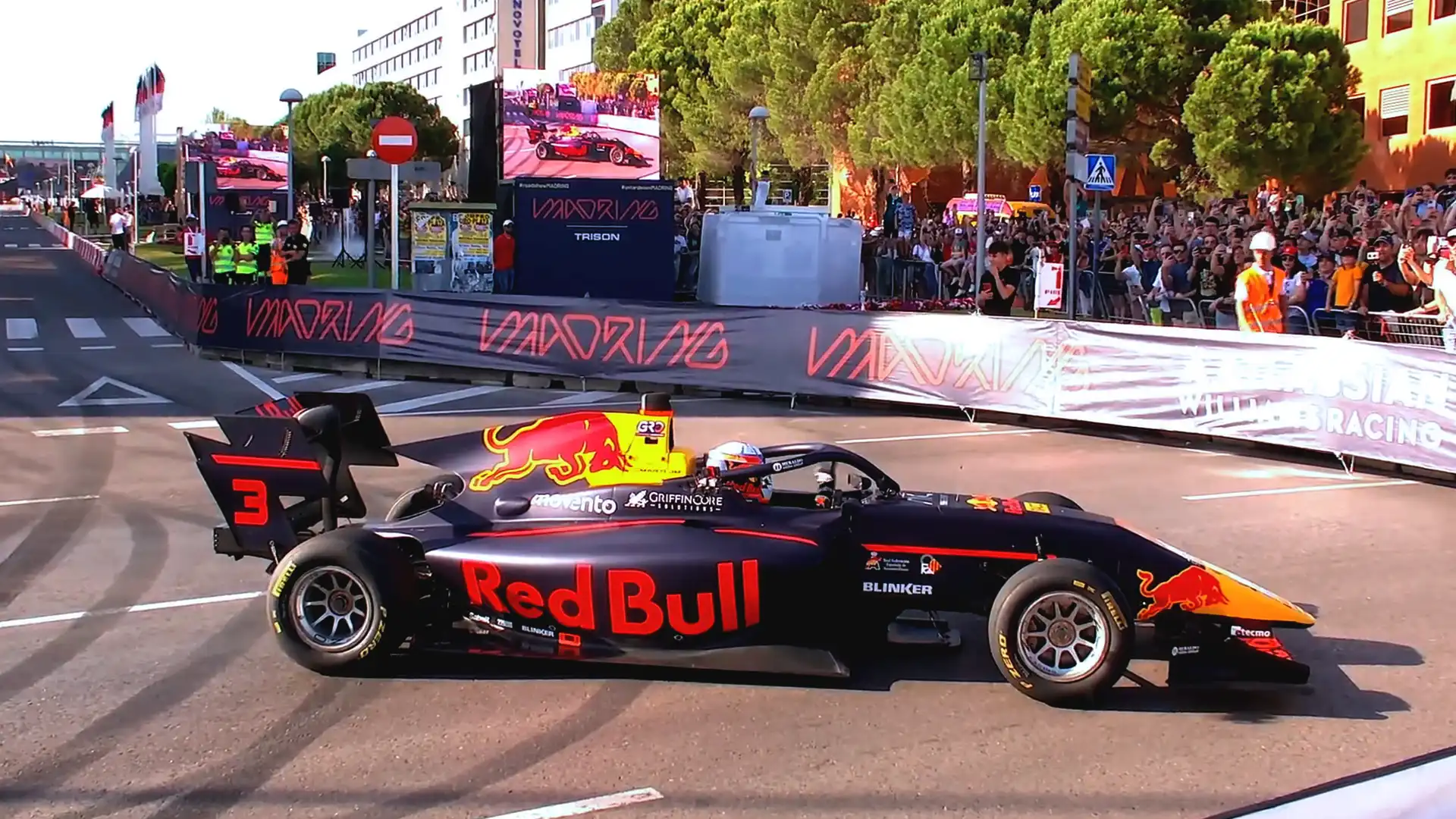 Installation immersive de TRISON sur le circuit de Formule 1 à Madrid