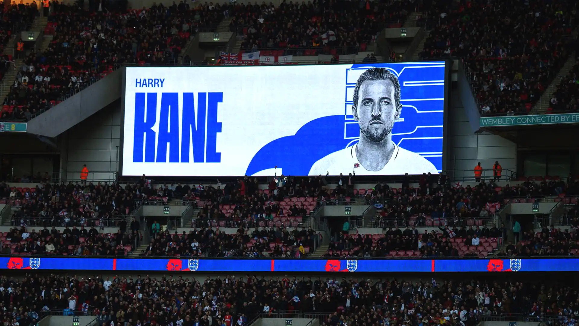 TRISON UK combine l'étalonnage des LED, l'animation et la narration pour offrir aux supporters des expériences cohérentes dans toutes les compétitions de la FA.