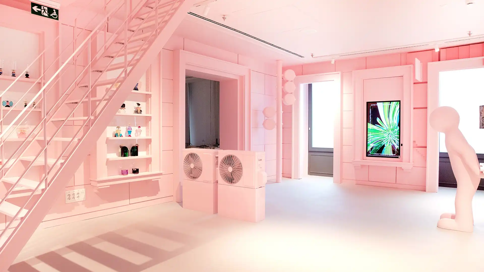 Versteckte Lautsprecher und akustische Elemente, die in den WOW Concept Store integriert sind.